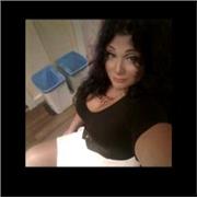 Profesora de musculacion y fitness para enseñar las bases de entrenamiento de musculacion a chicas